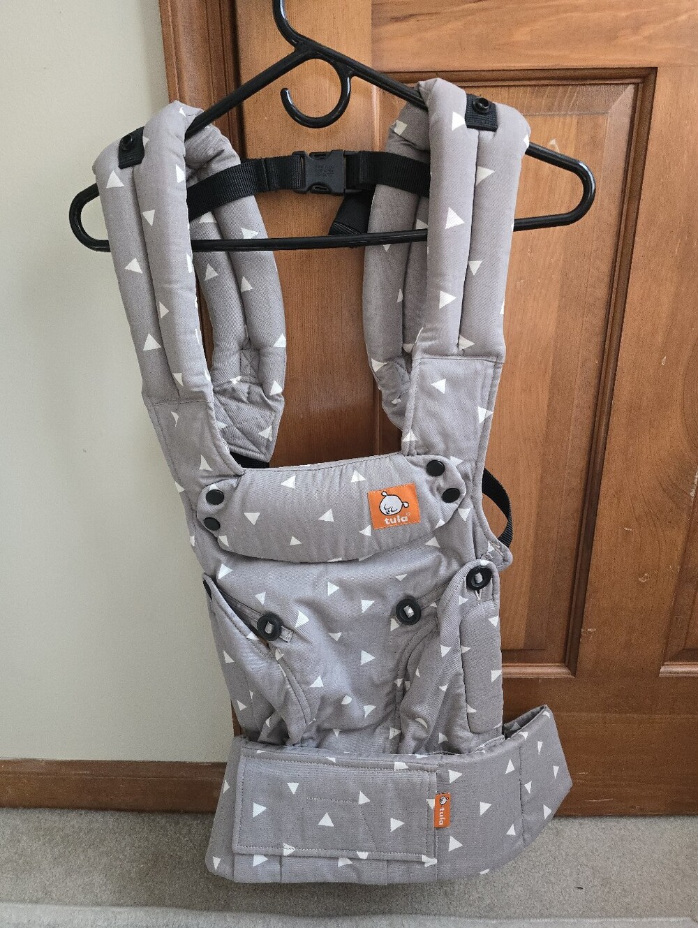 Tula Explorer Carrier Gray and White Triangle